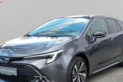 Toyota Corolla 9.382 km 30.740 &euro; Pirna 01796