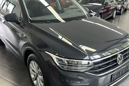 VW Tiguan 125.000 km 20.999 &euro; Bietigheim-Bissingen 74321