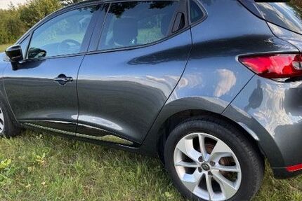Renault Clio 60.000 km 8.400 &euro; Selb 95100