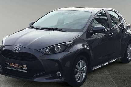 Toyota Yaris 22.996 km 21.380 &euro; Husum 25813
