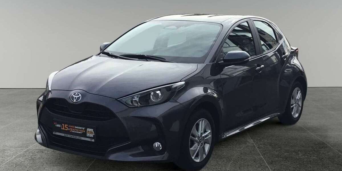 Toyota Yaris 22.996 km 21.380 &euro; Husum 25813
