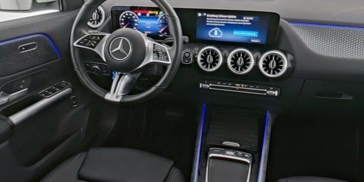 Mercedes-Benz GLA 200 Progressive*AHK*360°-Kamera* 13.204 km 39.900 &euro; Kaiserslautern 67657