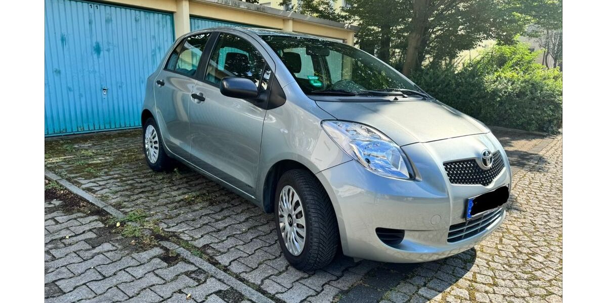 Toyota Yaris 146.000 km 3.800 &euro; Hagen 58119