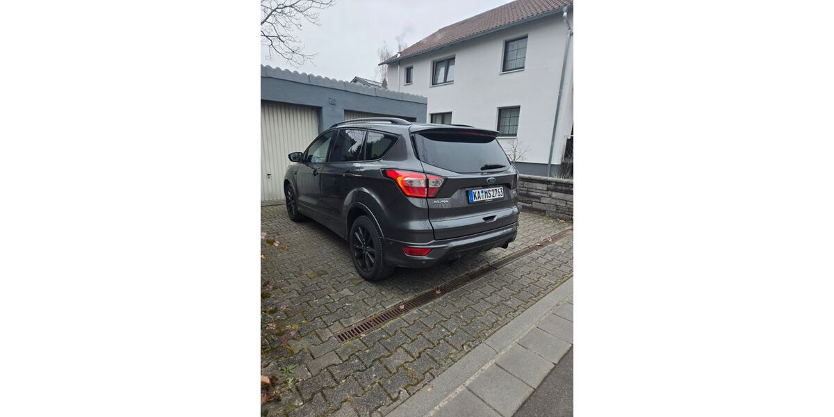 Ford Kuga 103.000 km 18.100 &euro; Ettlingen 76275