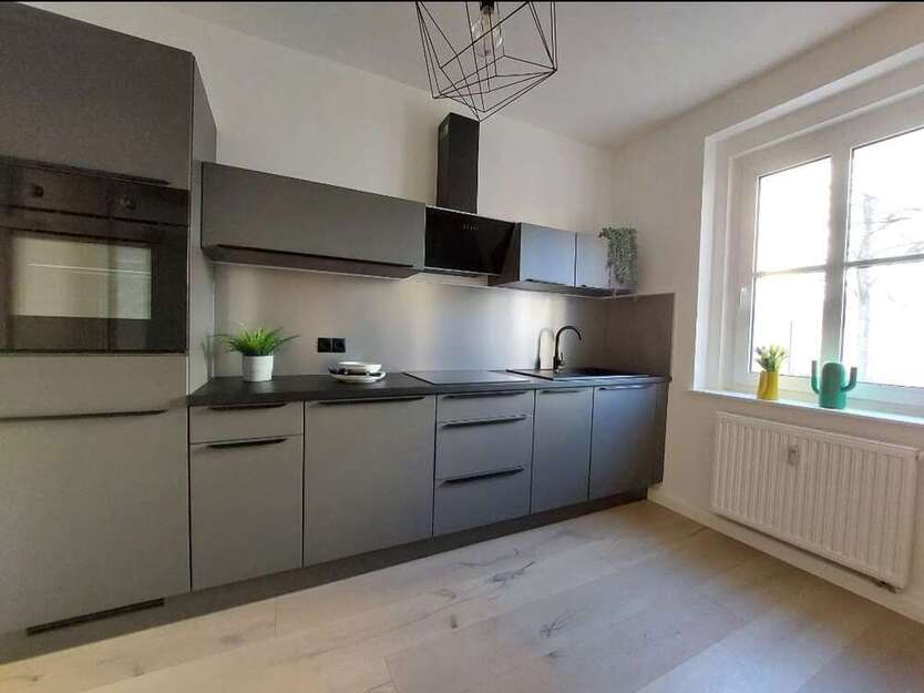 Wohnung zum Mieten in Zwickau 649 € 95.32 m²