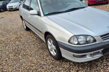 Toyota Avensis 85.000 km 3.499 &euro; Nottuln 48301