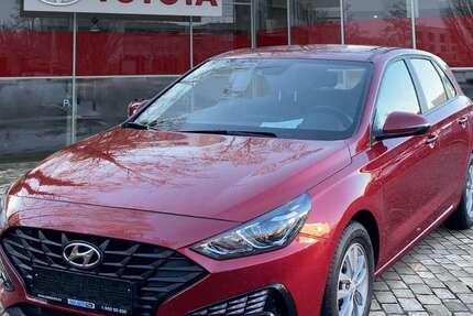 Hyundai i30 32.631 km 16.490 &euro; München 81673