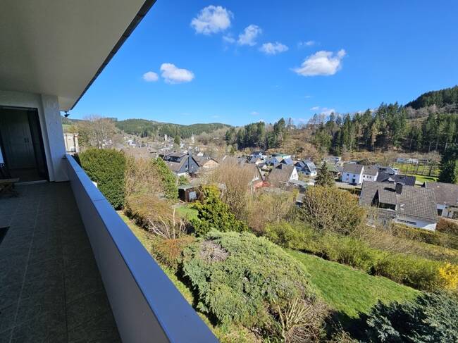 Einfamilienhaus Hellenthal - 7 Zimmer, 236 m&sup2;, 585.000&euro; | Angebot:26220581