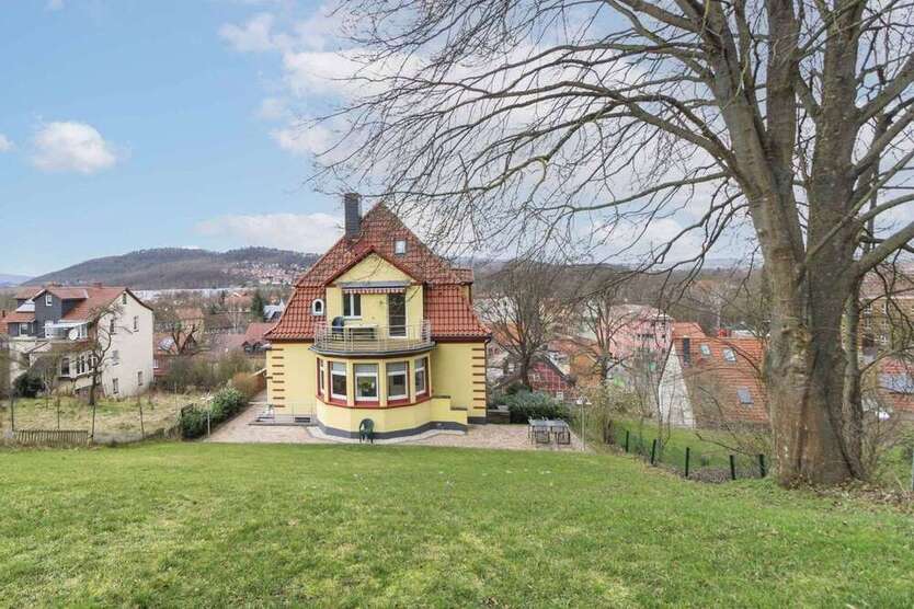 Haus zum Kaufen in Eisenach 725.000 € 350.17 m²