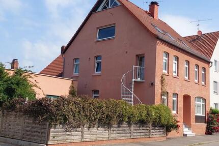 Haus Emmerthal - 13 Zimmer, 290 m&sup2;, 275.000&euro; | Angebot:26416222