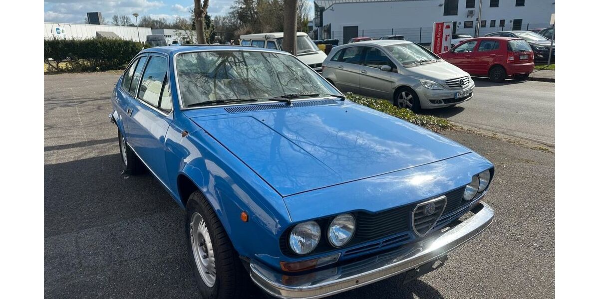Alfa Romeo Alfetta 52.300 km 6.990 &euro; Düsseldorf 40476