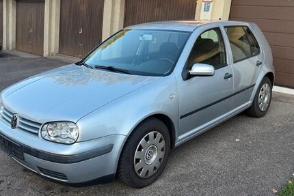 VW Golf 238.000 km 2.400 € Oberdischingen 89610