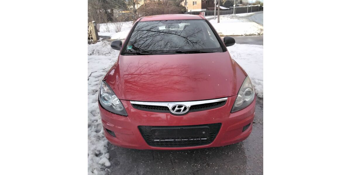 Hyundai i30 144.000 km 1.680 &euro; Holzkirchen 83607