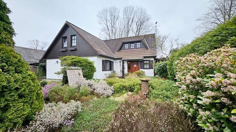 Einfamilienhaus Bremervörde Nieder Ochtenhausen - 5 Zimmer, 143 m&sup2;, 189.000&euro; | Angebot:26207277