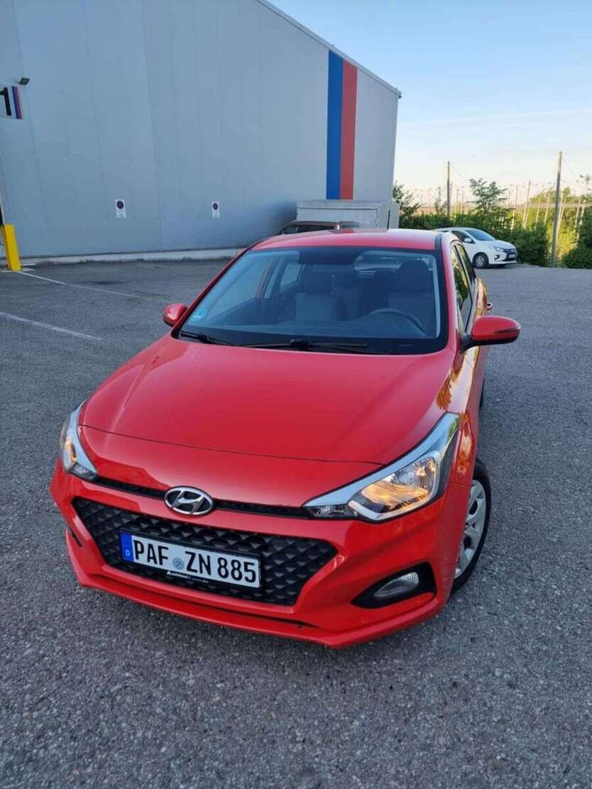 Hyundai i20 64.500 km 8.900 € Mühldorf a.Inn 84453