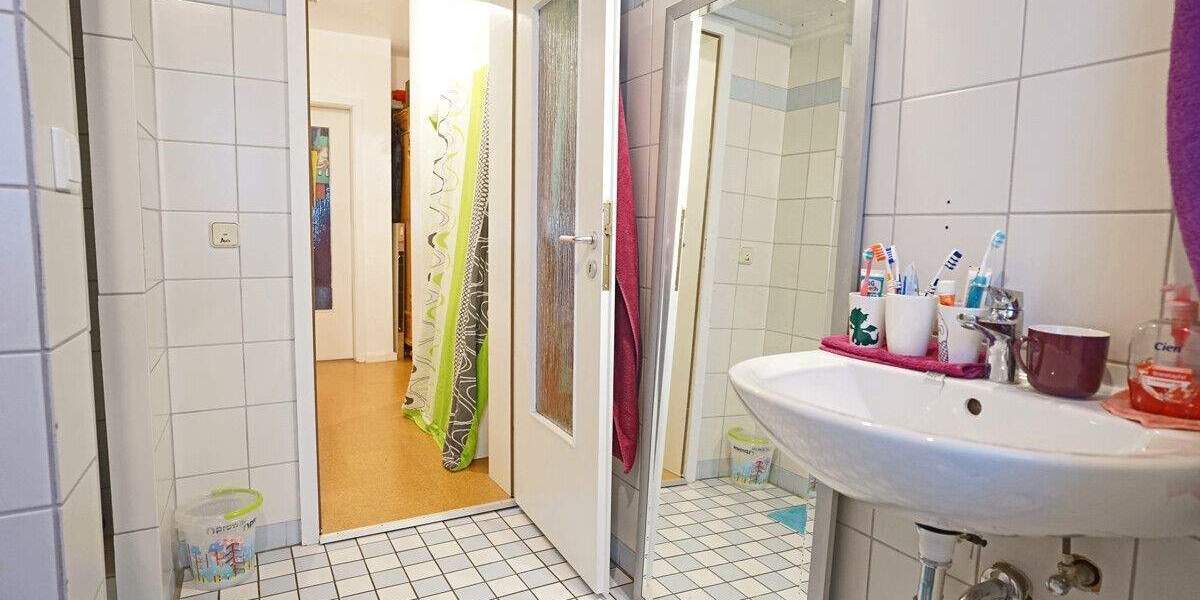 Etagenwohnung Zierenberg - 4 Zimmer, 98 m&sup2;, 139.000&euro; | Angebot:25668401