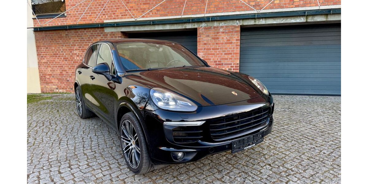 Porsche Cayenne 130.000 km 26.799 &euro; Guben 03172