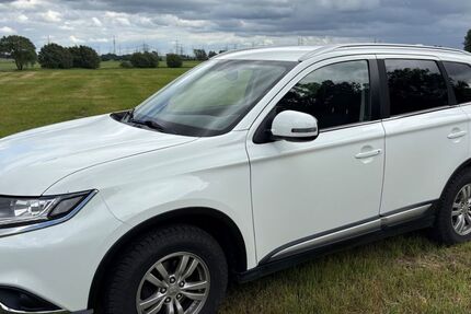 Mitsubishi Outlander 128.494 km 14.990 &euro; Lüssow 18276