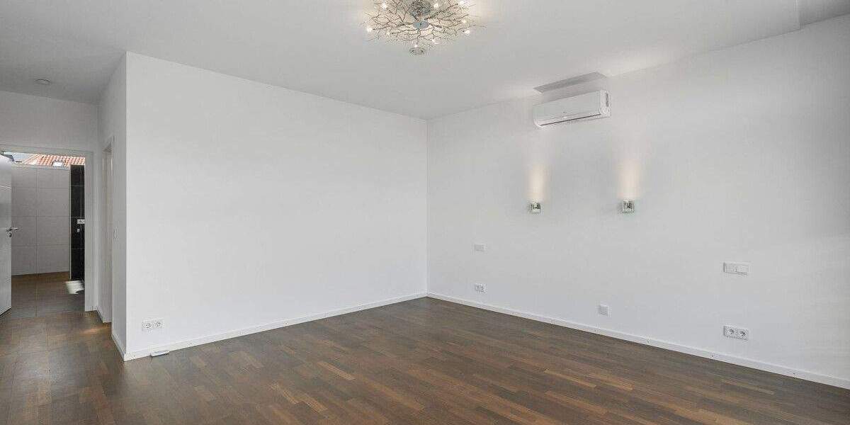 Einfamilienhaus Neutraubling - 5 Zimmer, 203 m&sup2;, 1.149.000&euro; | Angebot:25702693