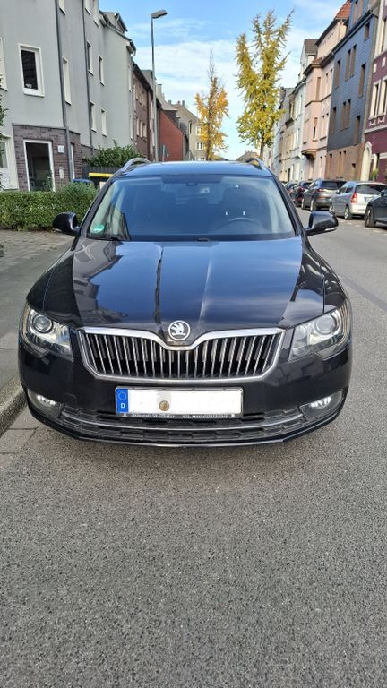 Skoda Superb 89.842 km 12.500 € Duisburg 47137