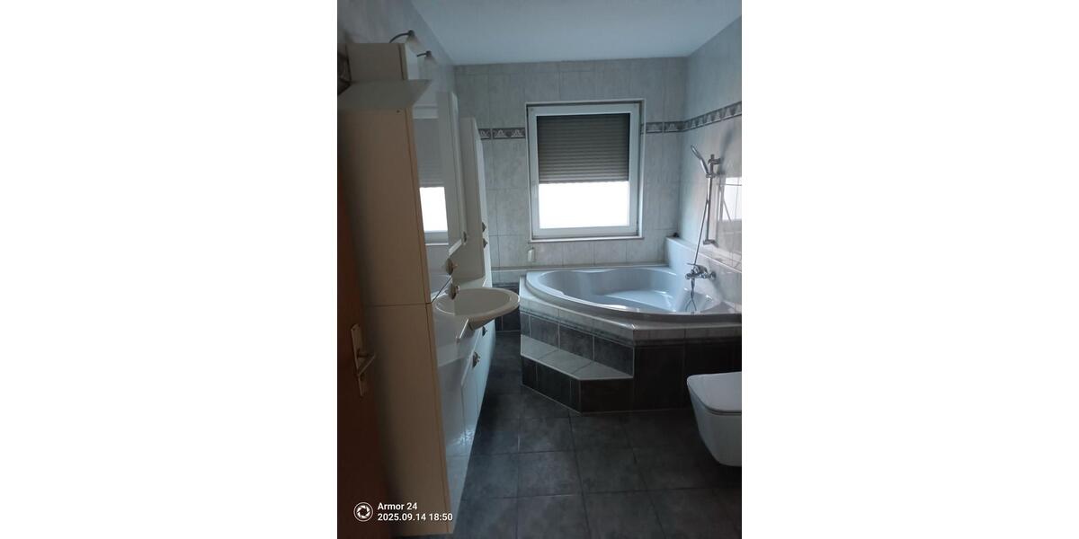 Etagenwohnung Baunatal - 4 Zimmer, 126 m&sup2;, 1.250&euro; | Angebot:26326802