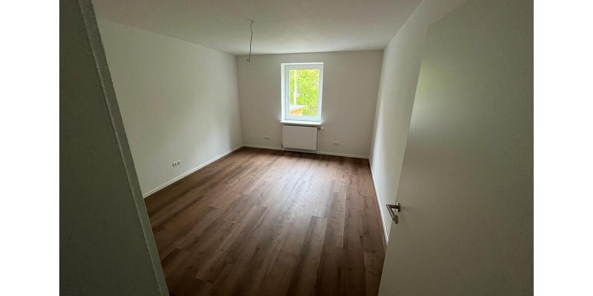 Hochparterre Westerrönfeld - 3 Zimmer, 80 m&sup2;, 1.380&euro; | Angebot:26314365