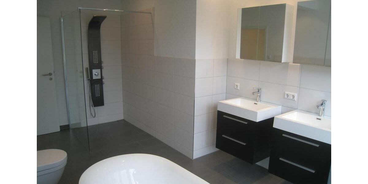 Einfamilienhaus Lahr (Schwarzwald) - 3 Zimmer, 110 m&sup2;, 1.160&euro; | Angebot:25366788