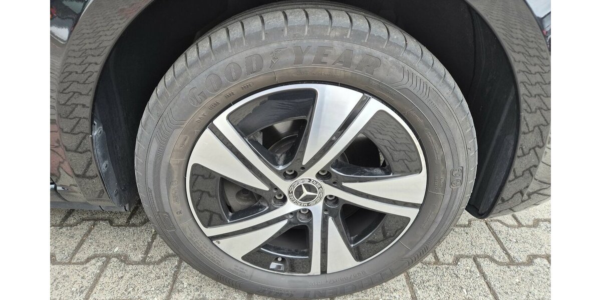 Mercedes-Benz V 220 d RWD lang, Standheizung, Distronic, AHK 36.888 km 49.990 &euro; Rodgau 63110