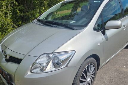 Toyota Auris 173.000 km 3.850 &euro; Tauberbischofsheim 97941