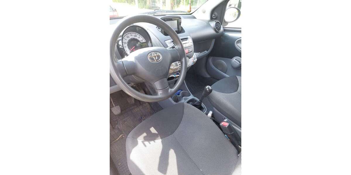 Toyota Aygo 110.000 km 2.350 &euro; Buckow (Berlin) 12351