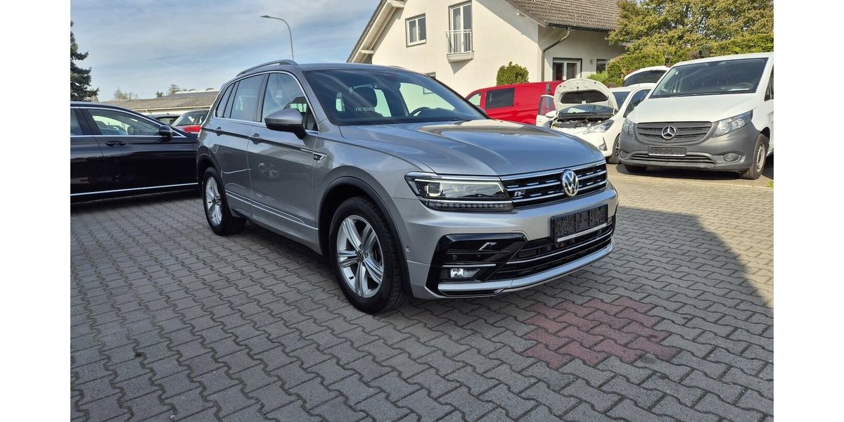 VW Tiguan Highline R-Line DSG, Navigation, LED-Schein 61.222 km 22.790 &euro; Rodgau 63110