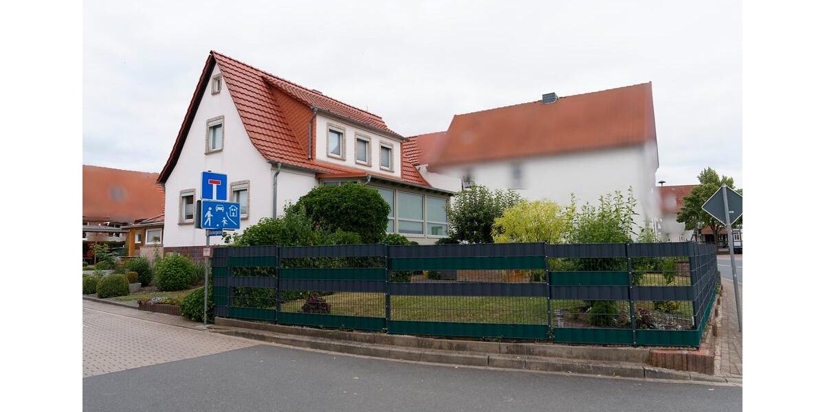 Einfamilienhaus Breitenworbis - 4 Zimmer, 120 m&sup2;, 175.000&euro; | Angebot:27077352