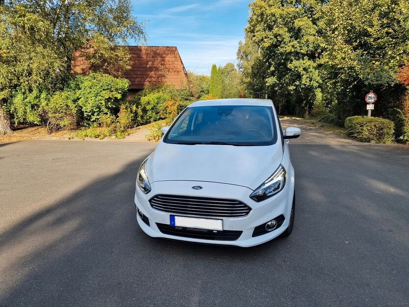 Ford S-Max 48.000 km 25.200 € Buchholz 21244