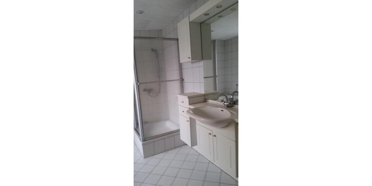 Haus mit Wohnung und Gewerbe zu verkaufen auch Mitkauf 7 zimmer