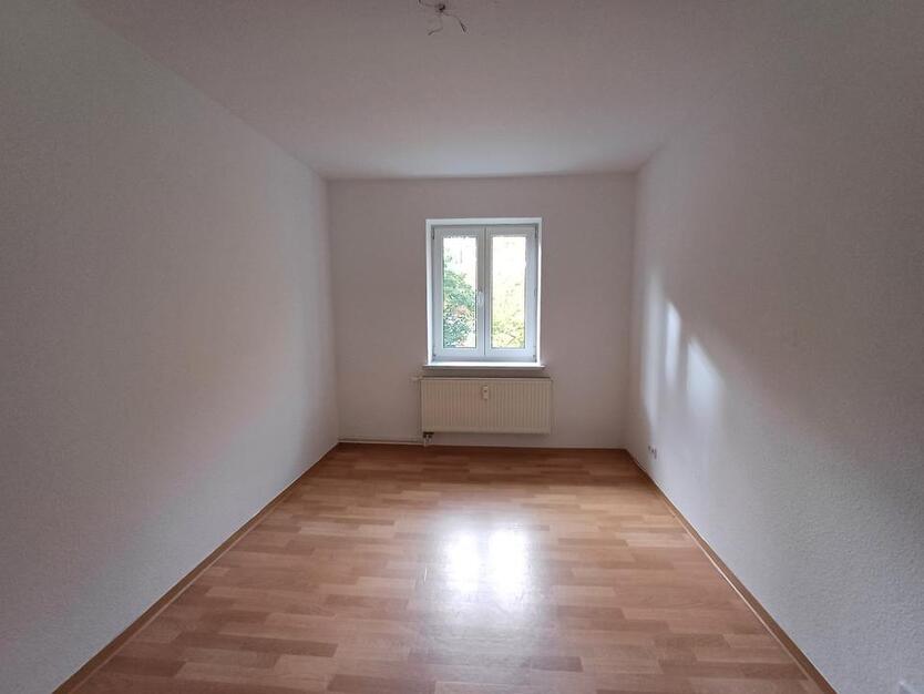 Wohnung mit Einbauküche inclusive - 2. OG rechts zimmer