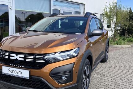 Dacia Sandero 4.525 km 16.999 &euro; Schönebeck 39218