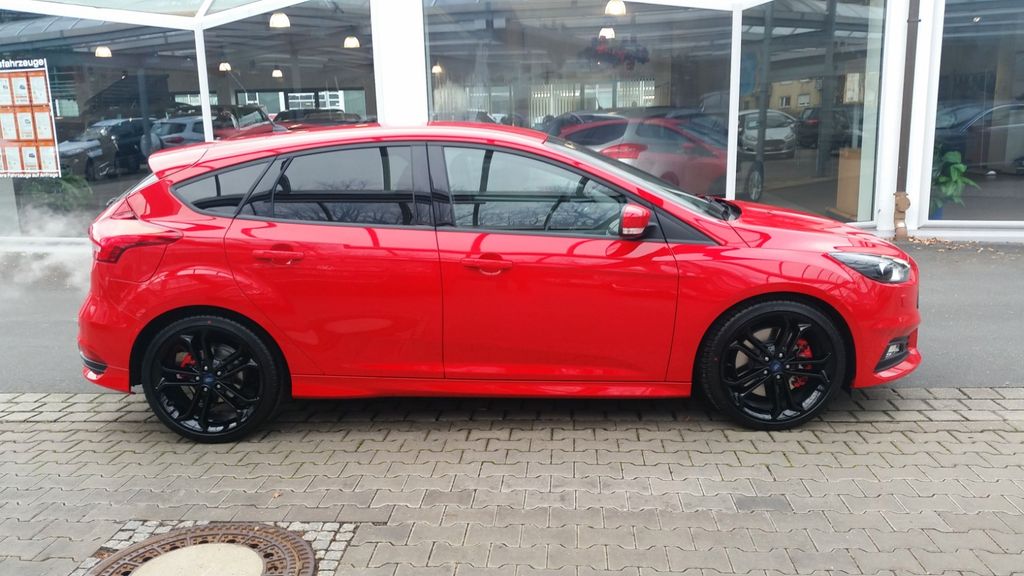 Ford Focus 142.000 km 14.500 &euro; Merching 86504