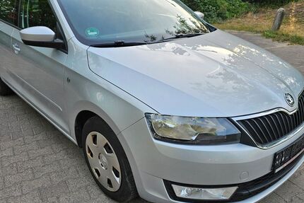 Skoda Rapid 121.000 km 6.490 &euro; Berlin 13353