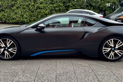 BMW i8 122.000 km 49.980 &euro; München 81827