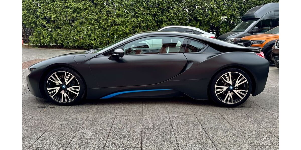 BMW i8 122.000 km 49.980 &euro; München 81827