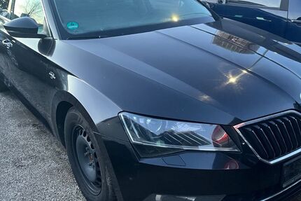 Skoda Superb 409.000 km 8.999 &euro; Leipzig 04178
