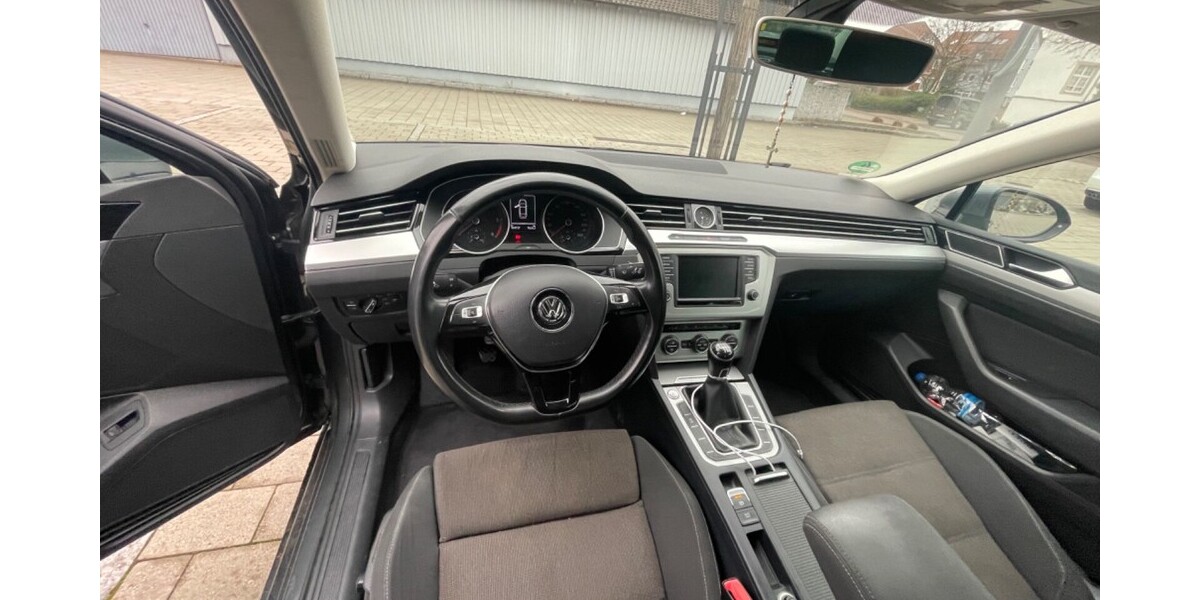 VW Passat (Typ 3C) 166.000 km 12.000 &euro; Bad Mergentheim 97980
