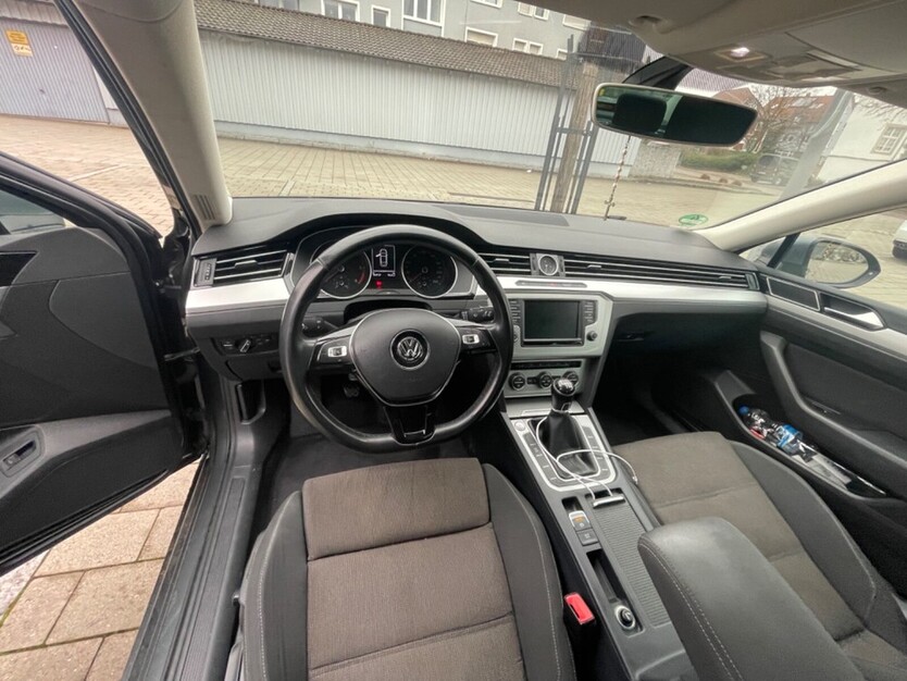 VW Passat (Typ 3C) 166.000 km 12.000 € Bad Mergentheim 97980