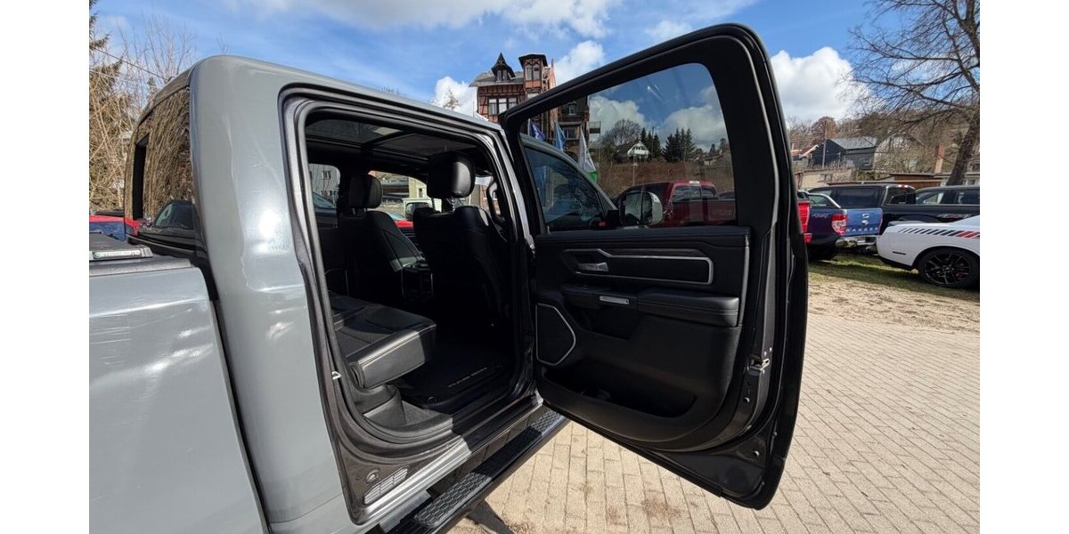 Dodge RAM 1500 Hemi Laramie