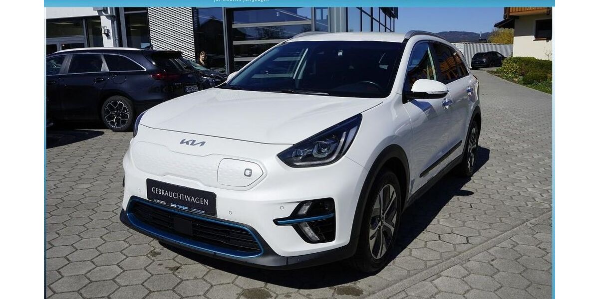Kia Niro 68.200 km 22.950 &euro; Cham 93413