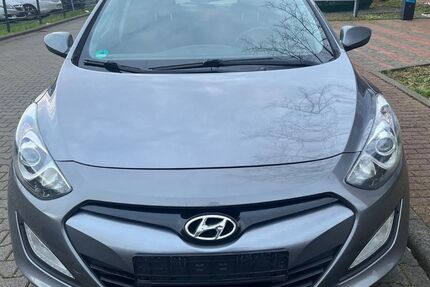 Hyundai i30 196.000 km 5.590 &euro; Dietzenbach 63128