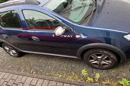 Dacia Sandero 25.000 km 10.200 &euro; Frankfurt 60528