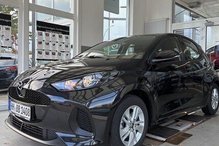 Mazda 2 Hybrid 2.944 km 24.950 &euro; Hamburg 22761
