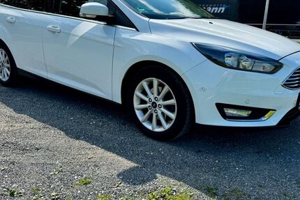 Ford Focus 137.500 km 8.600 &euro; Zeven 27404