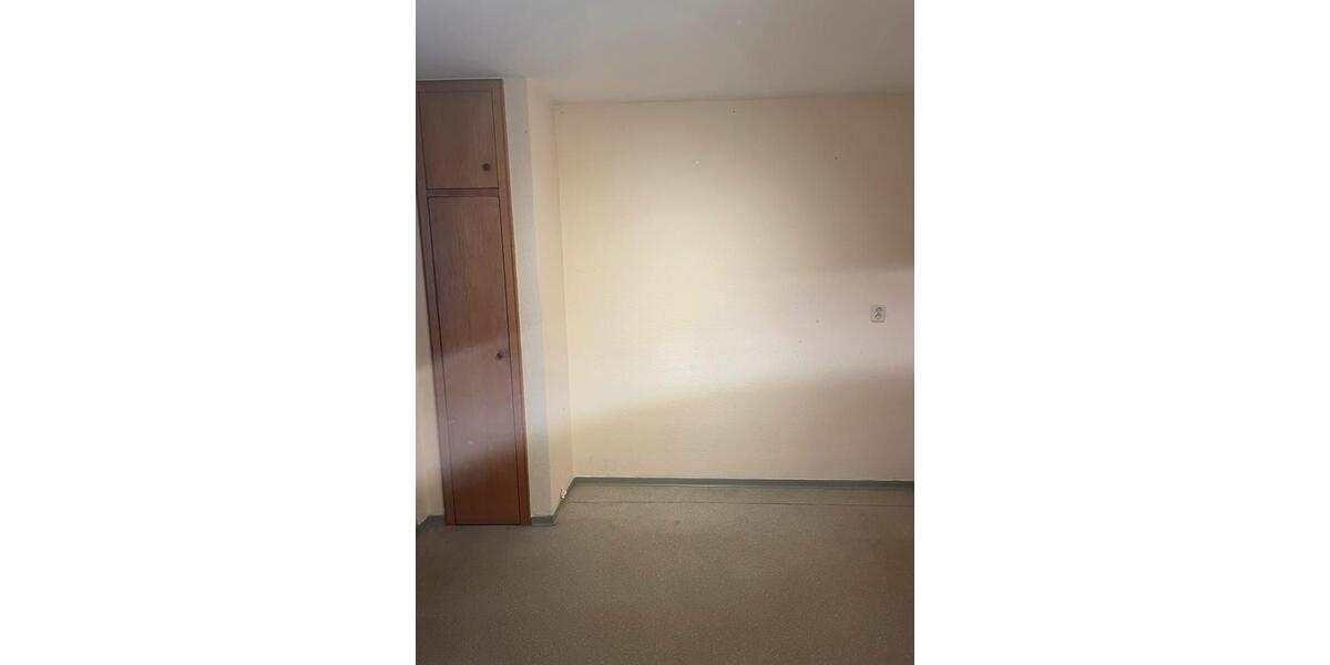 Etagenwohnung Bad Nenndorf - 2 Zimmer, 80 m&sup2;, 640&euro; | Angebot:25253556